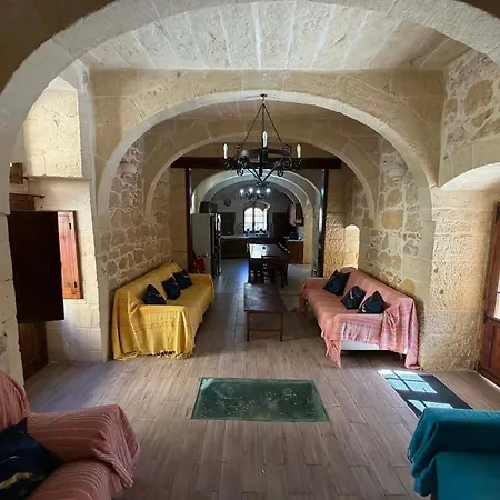 Holiday home Mikiel U Roza Ghajn Melel