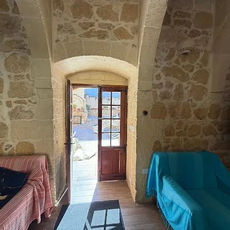 Mikiel U Roza